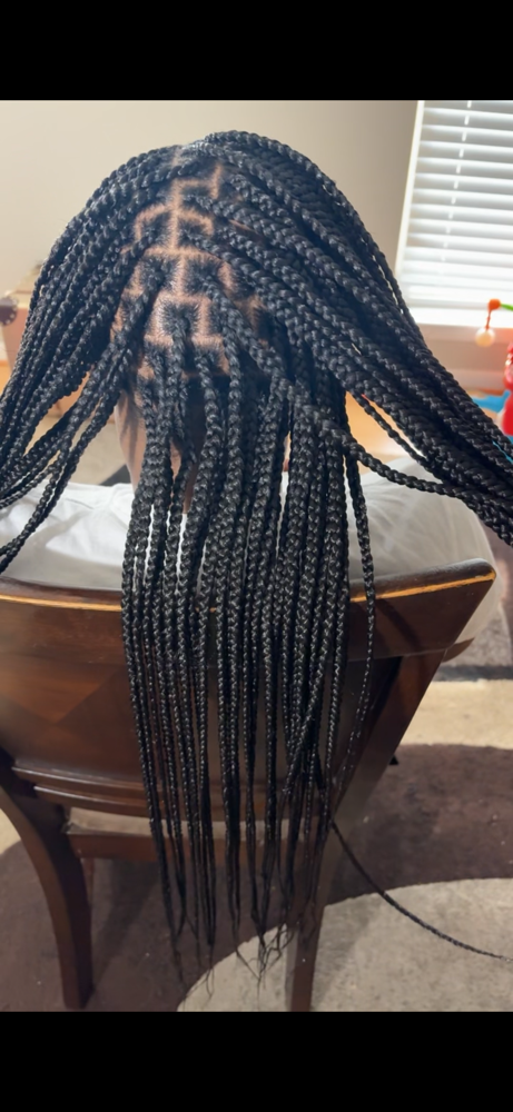 Smedium Knotless at Styled by LuxuryQTee in Bessemer, AL
