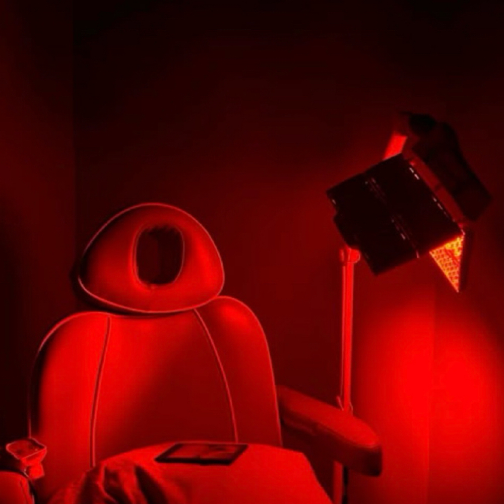 RED LIGHT THERAPY TREATMENT