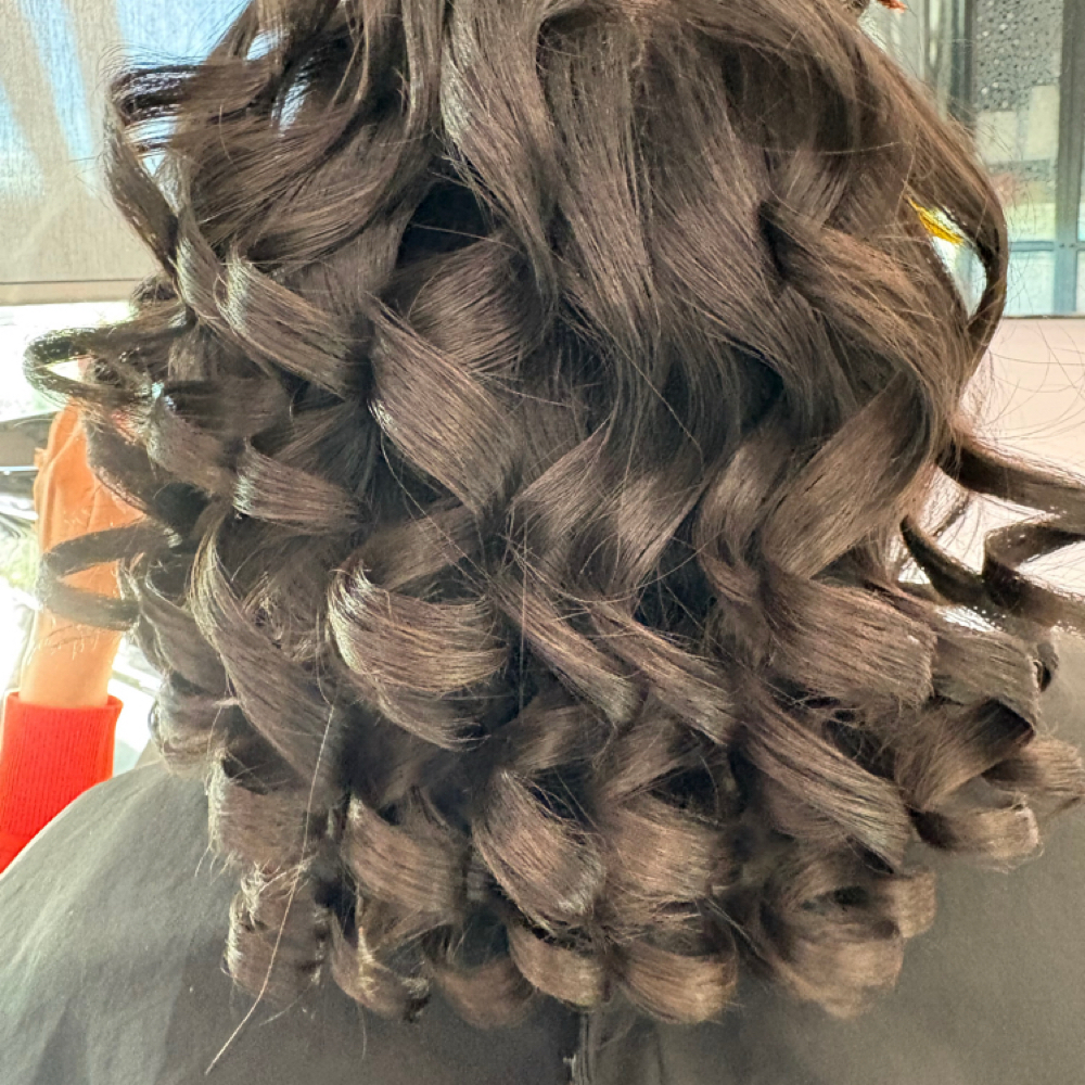 Blowout at BeeCurly in Leesburg, VA