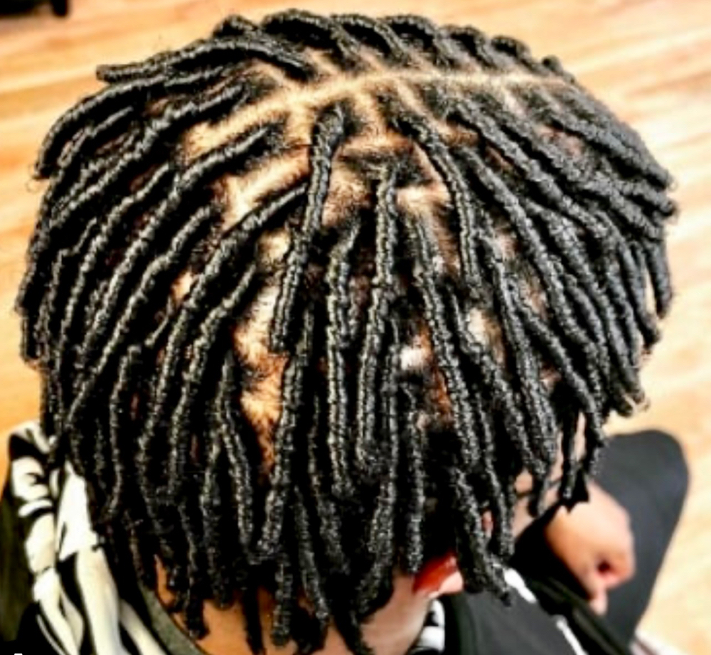 5"-8" CombCoil Twist at U N I FOR HAIR LLC in North Charleston, SC