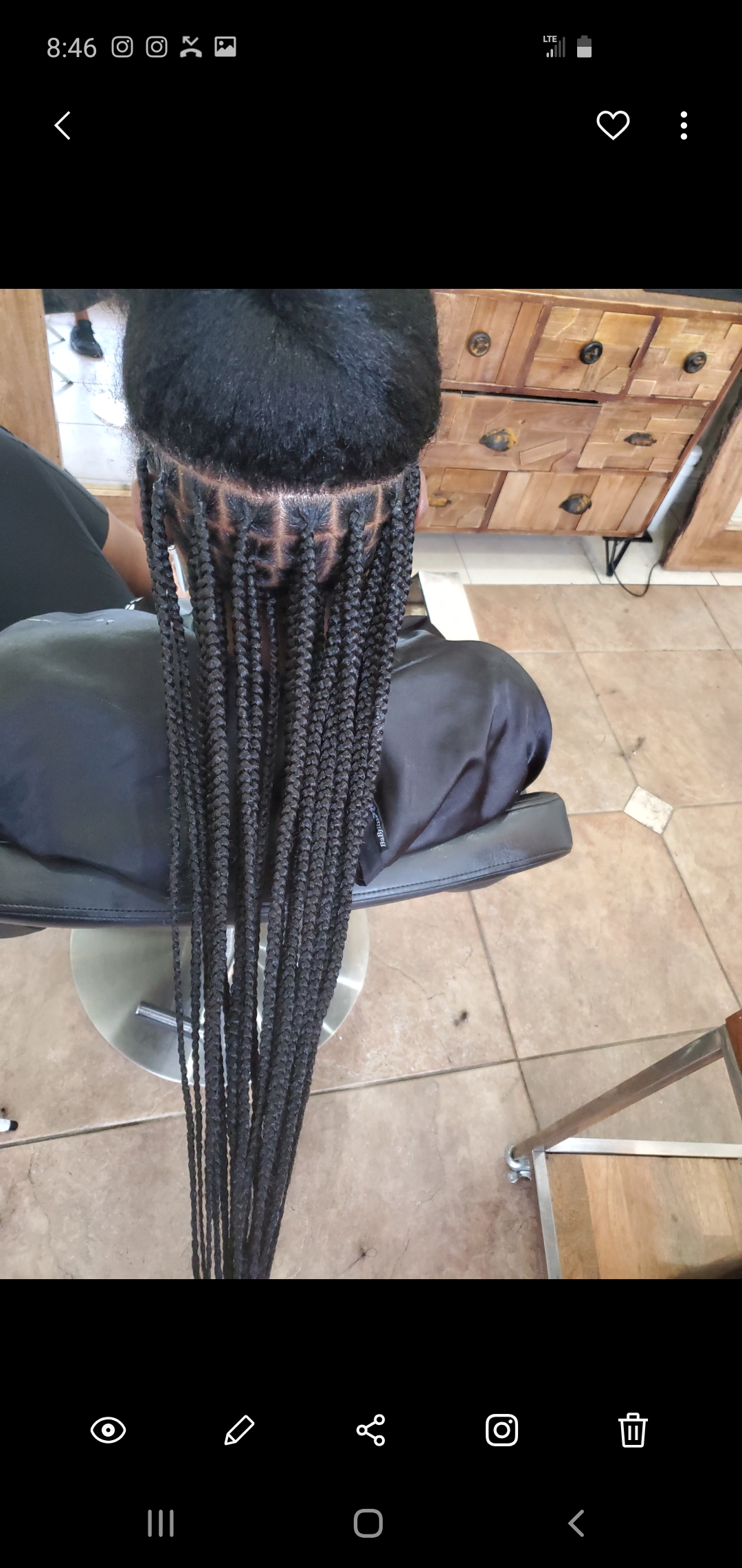 Medium Knotless plaits