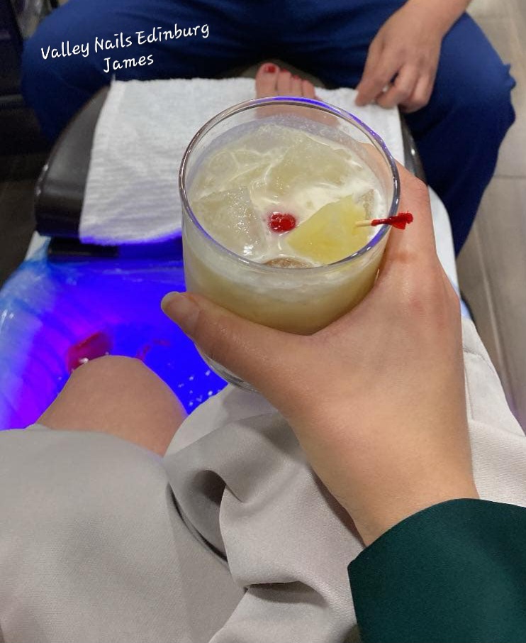 PRESIDENTIAL PINA COLADA pedicure