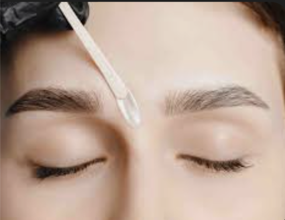 Brow tint(Stain Or Henna) & Wax.