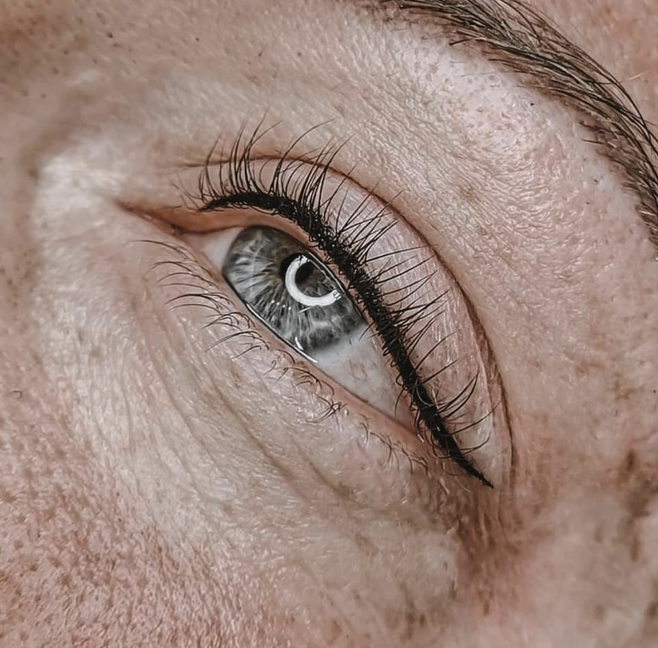 Lash Enhancement Eyeliner