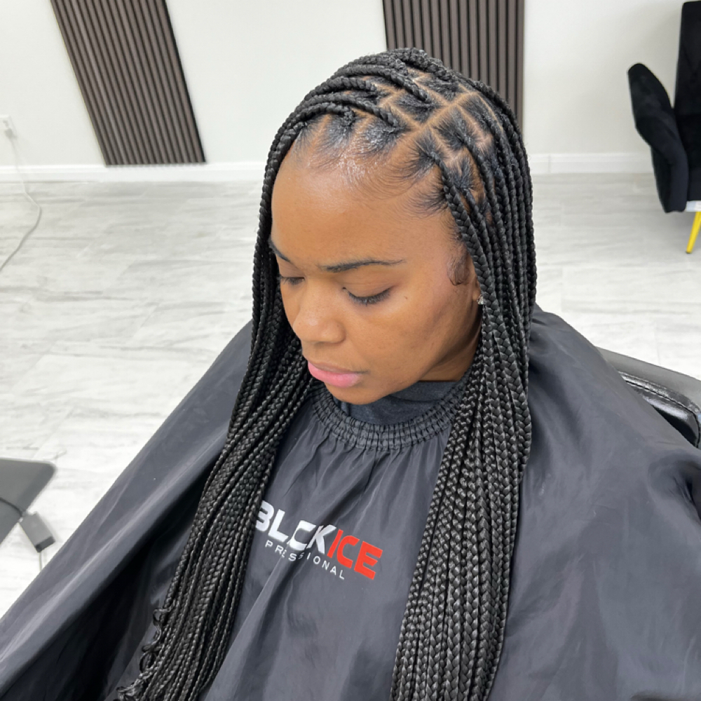 Medium Knotless at Tachadam in Cypress, TX