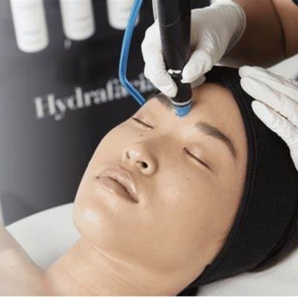 HYDRA FACIAL