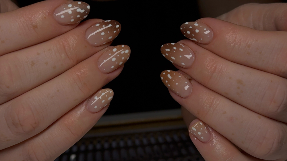 Luminary (Builder Gel) Mani