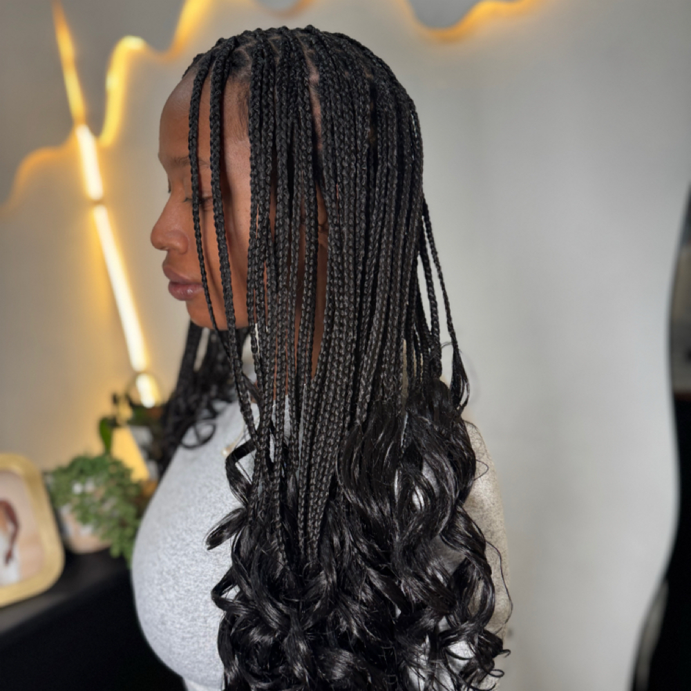 French Curl Knotless Waist at Zara Hair Braiding Salon in 30328