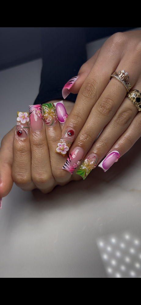 Icon Ivy (Tier 4) at Daisy Did That in Jacksonville, FL