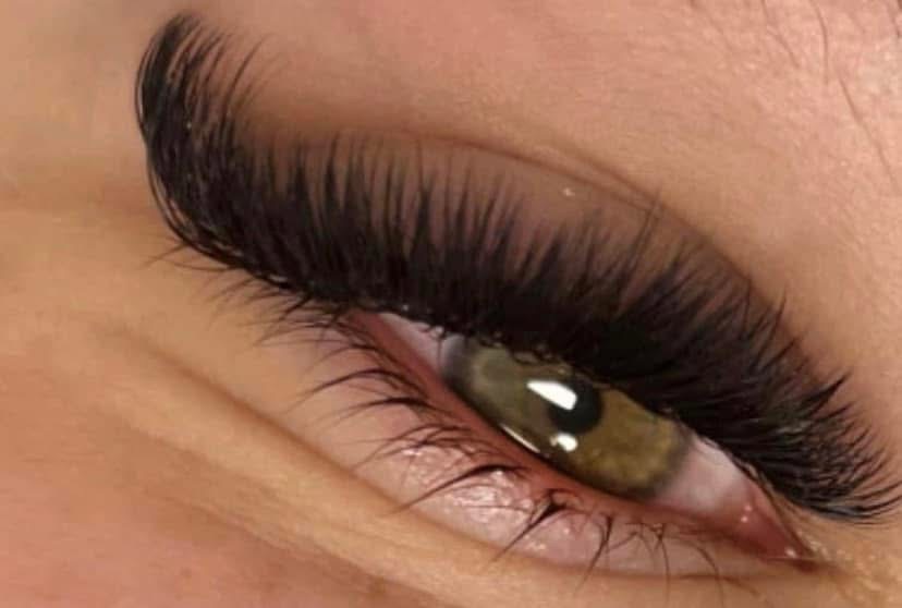 Lash Full Set at Sharina Ann in Page, AZ