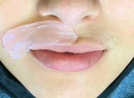 UPPER LIP (bigote)