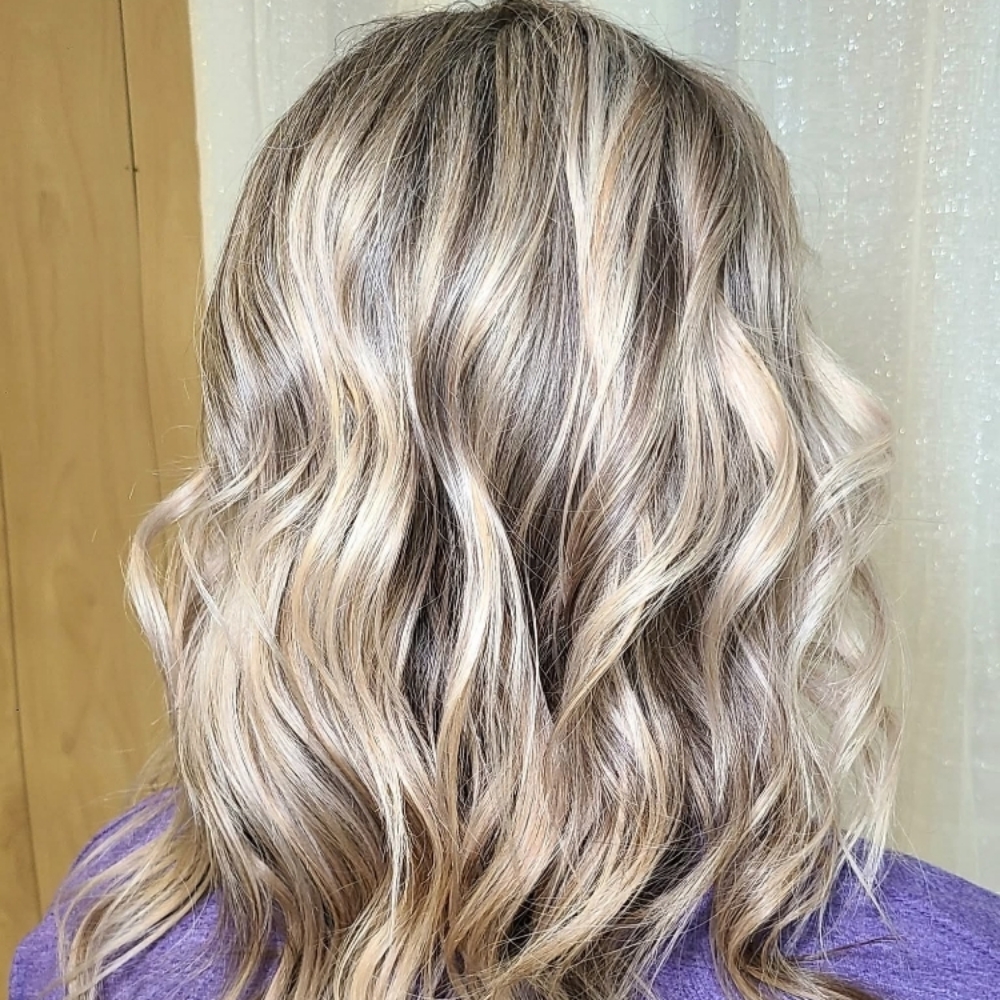 Full Foil Highlight at Hoosier Momma Salon in Clay City, IN