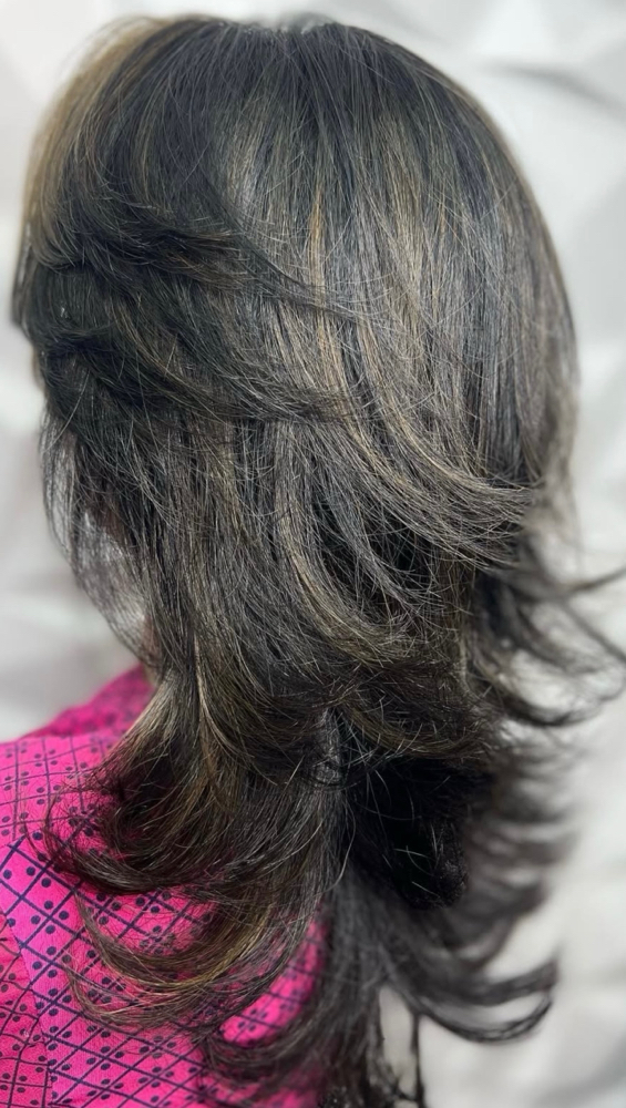 Lady’s Haircut Wash & Style