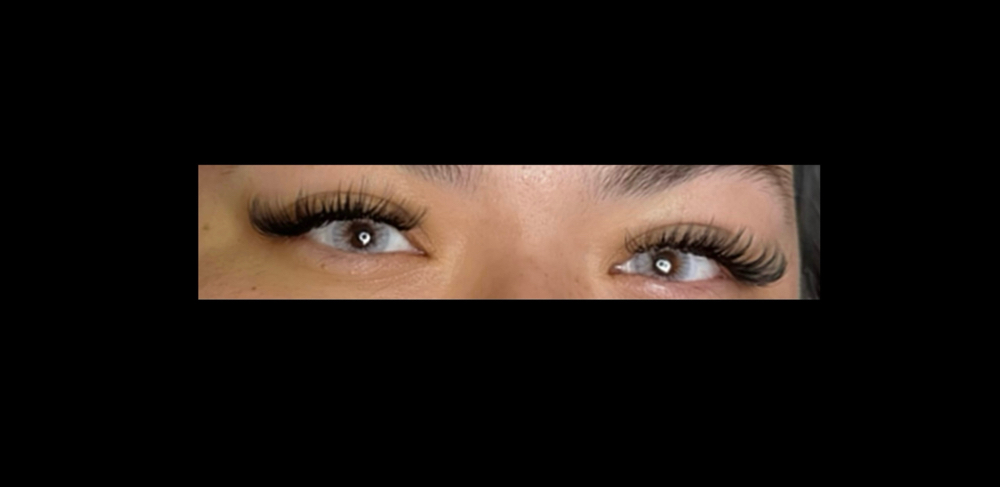 Hybrid Eyelash Extentions