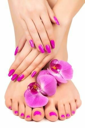 DELUXE PEDICURE & NATURAL BALANCE