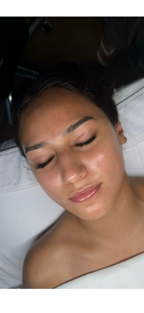 Hydraglow Vitamin C Facial
