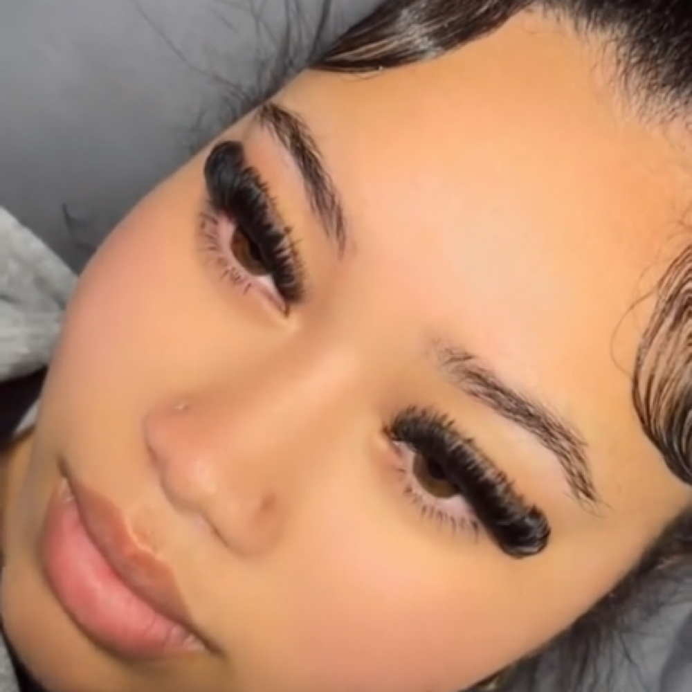 Mega Volume at DesirableLashes in Seattle, WA