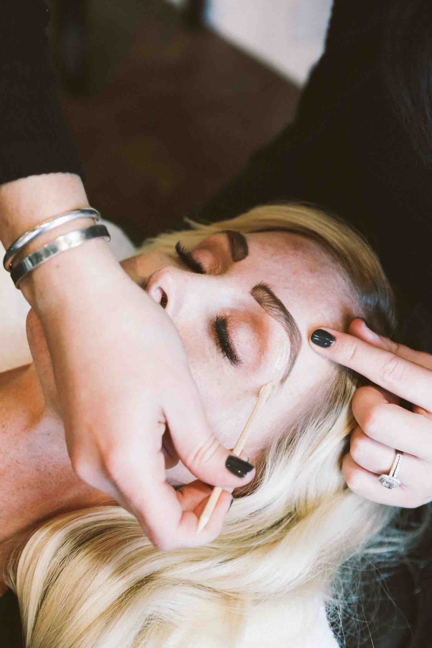 Brow Wax/Shaping & Face Wax