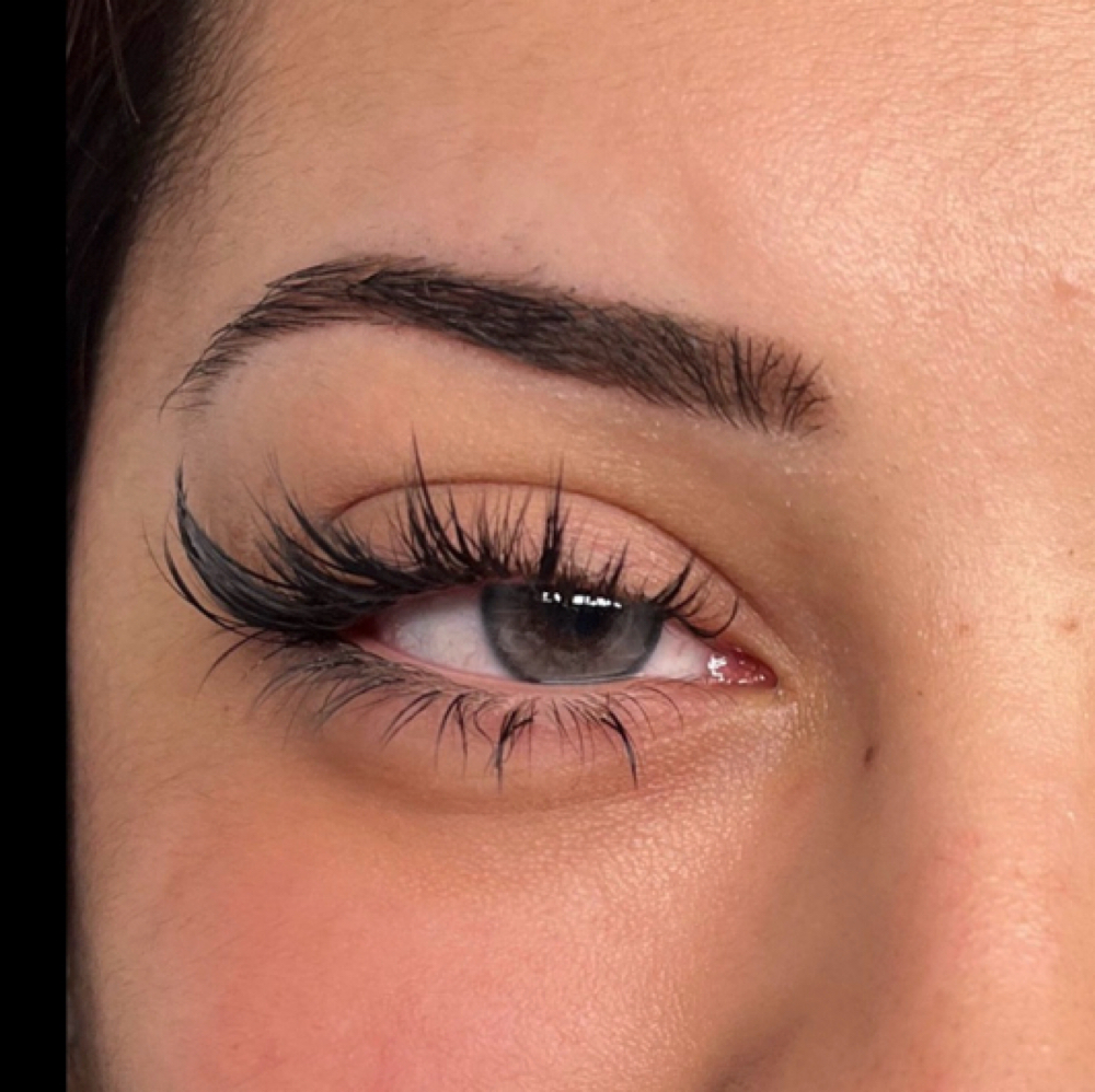 Exclusive Mini Lash Fill at Amethyst Spa in Omaha, NE