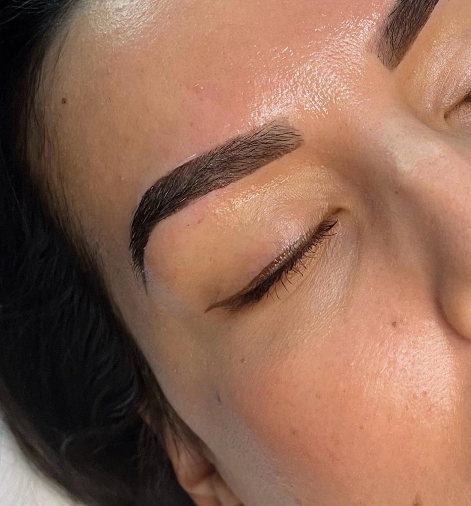 BROW SHAPE + STAIN