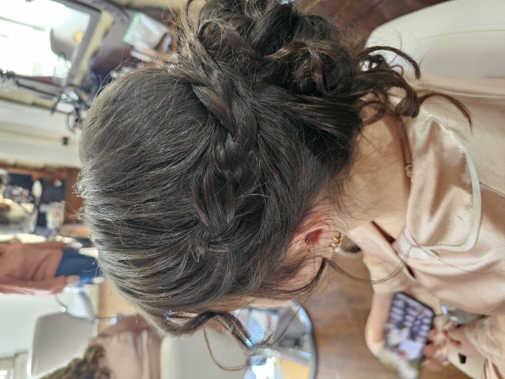 Updo (Formal style)
