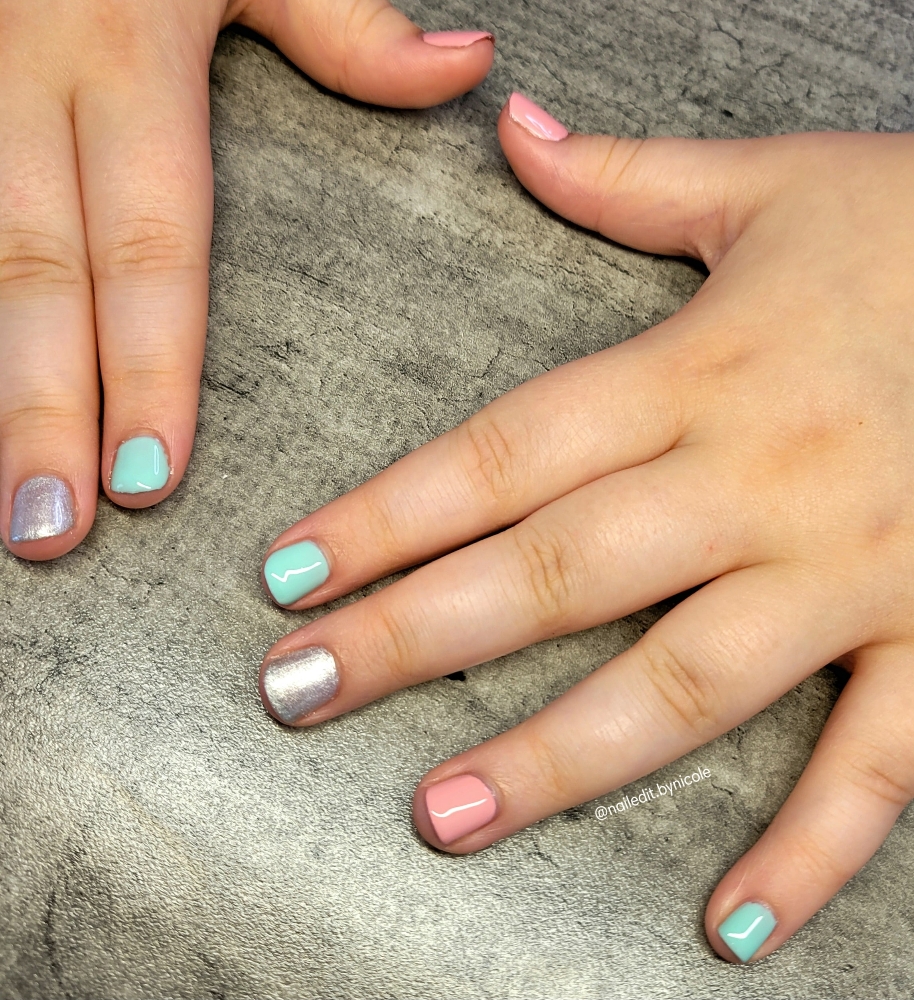 Mini Manicure (Kids 12 & Under)