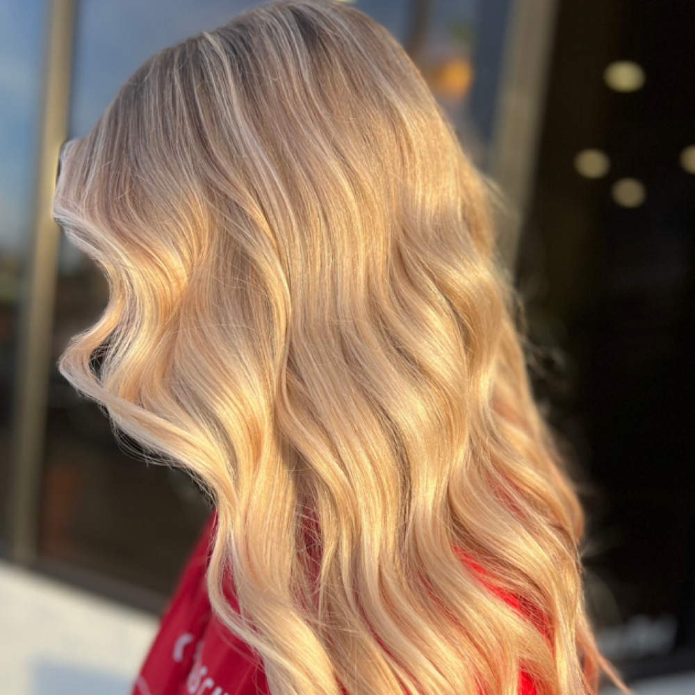 Total Blonde at Cosmo with Coco in Kansas City, MO