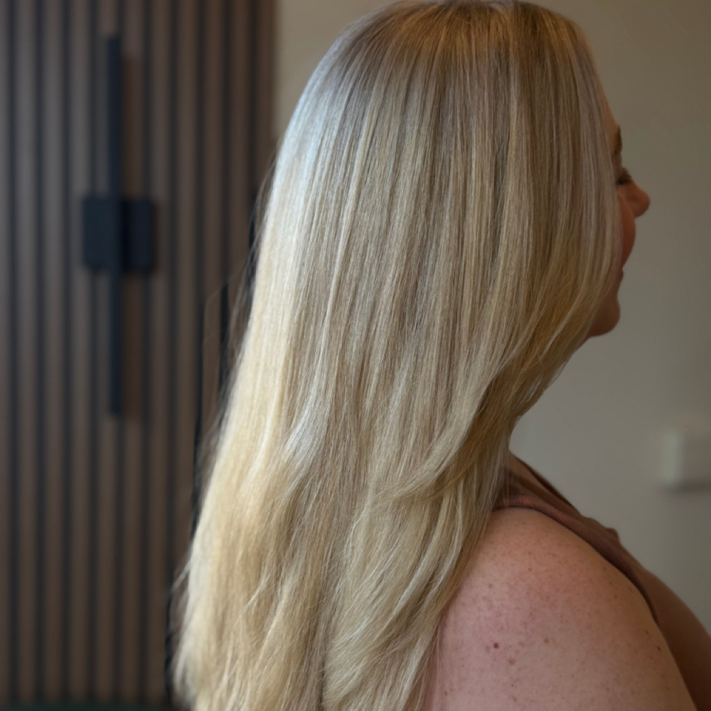 Total Blonde at Cosmo with Coco in Kansas City, MO