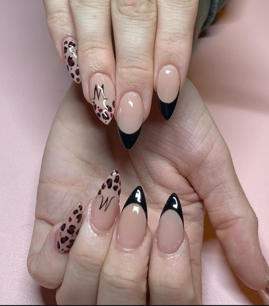 Medium Full Set 2-3 Magnets at BeLong Luxury Salon & Extension Co. in Troy, IL