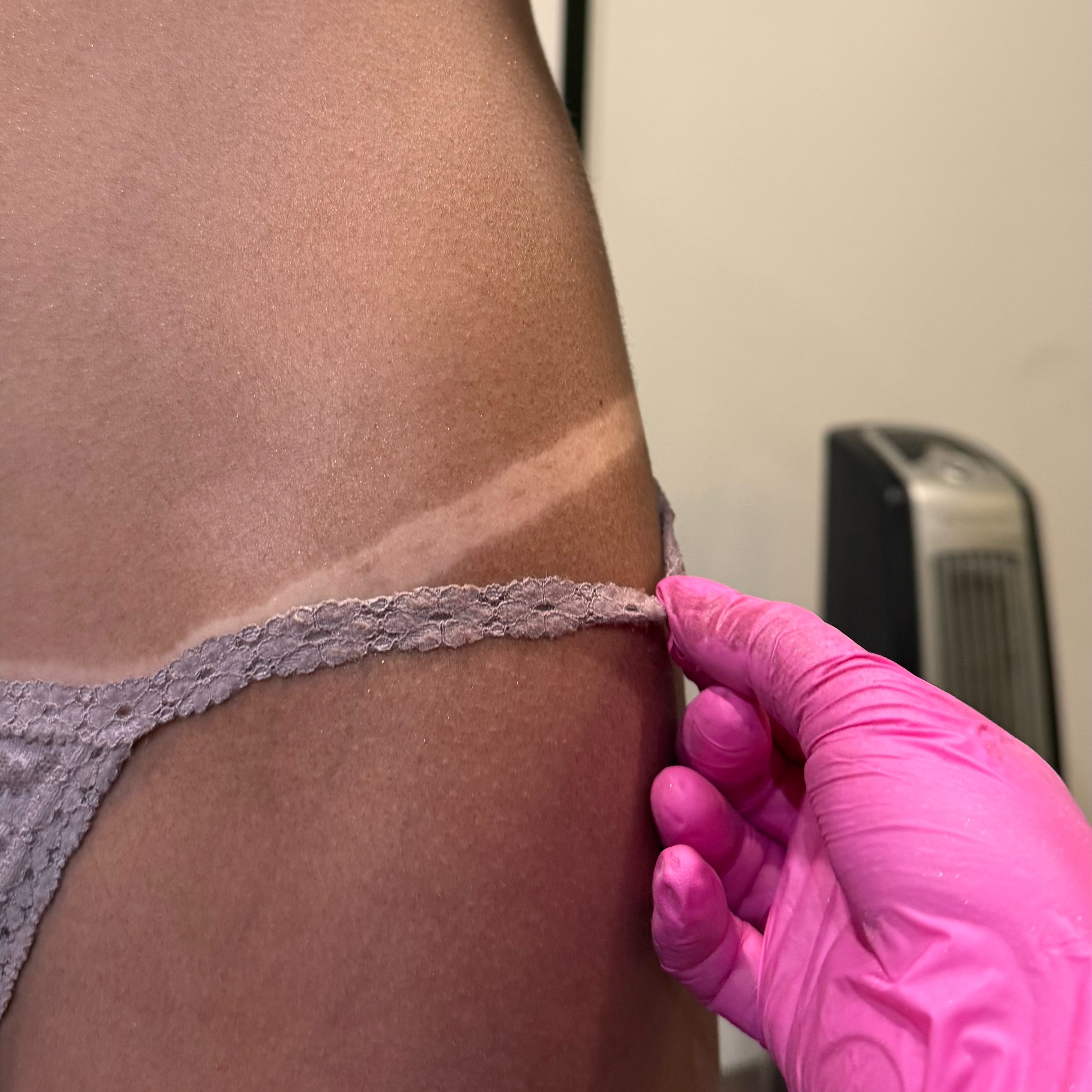 24-Hour Airbrush Spray Tan at Glow Tanning in Lubbock, TX