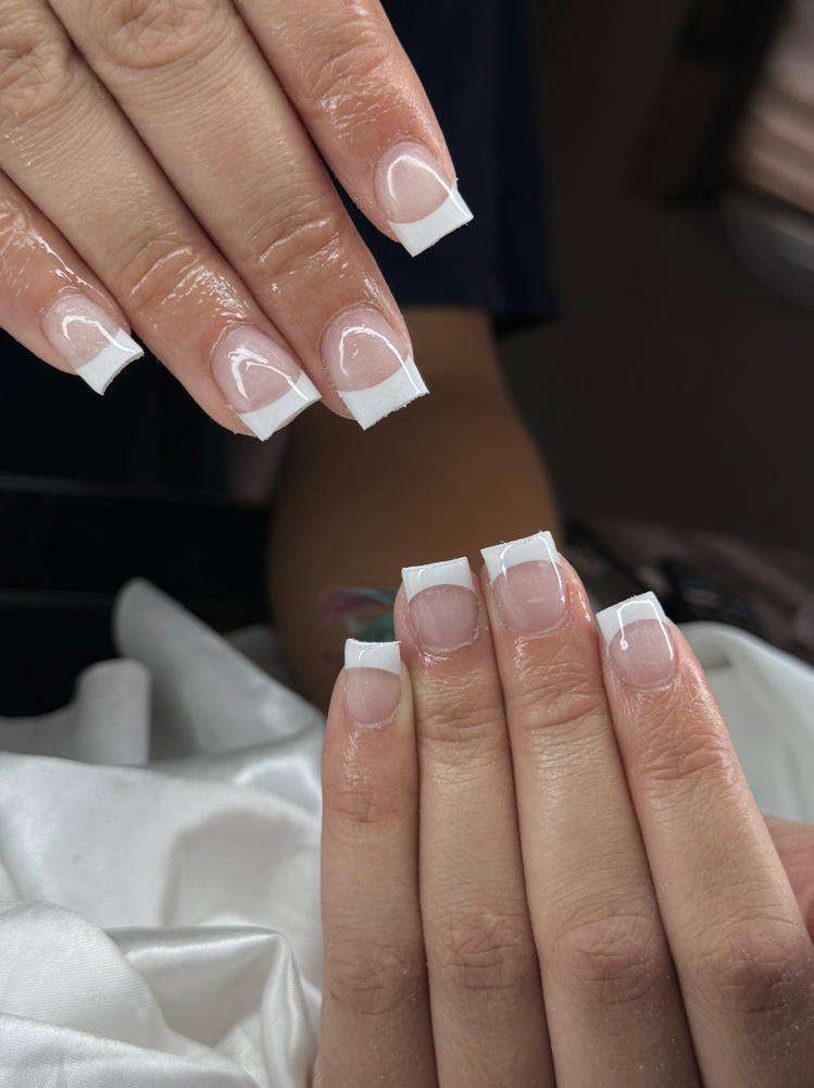 Old School French at Anas beauty bar in Louisville, KY