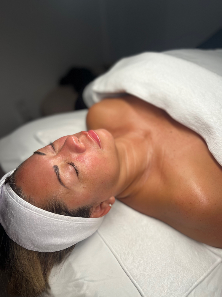 Essential Facial