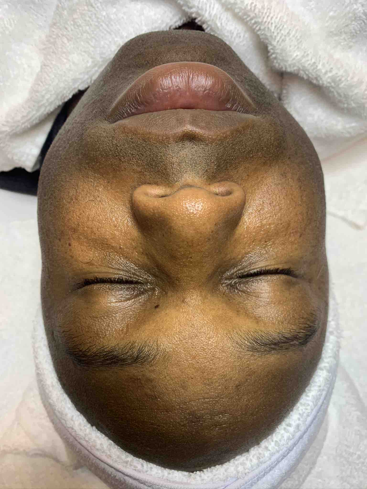 Gentlemen’s Customized Facial