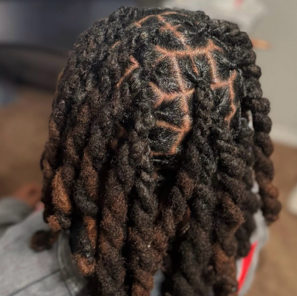 retwist w/ two strand twist at The Ny3 Luxe experience in Harker Heights, TX