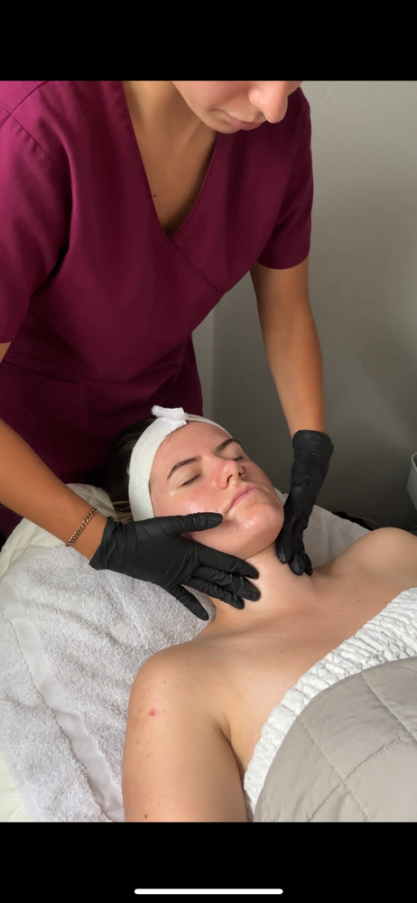 Alicia’s Signature Custom Facial