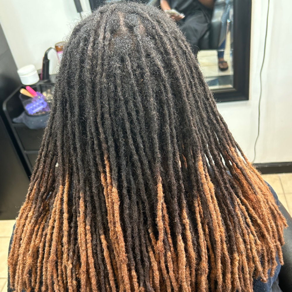 Moisturizing Shampoo at Glamaris Salon in Houston, TX