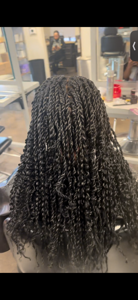 Marly/ Havana/Passion Twist at Oshi Wrote My Roots in Dallas, TX