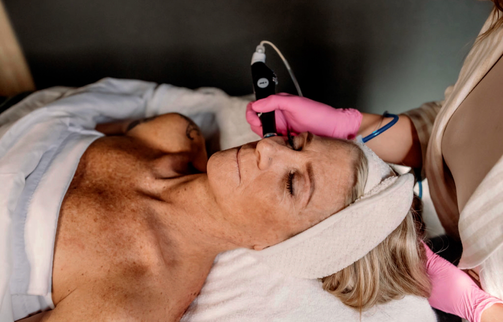 PLATINUM HYDRAFACIAL