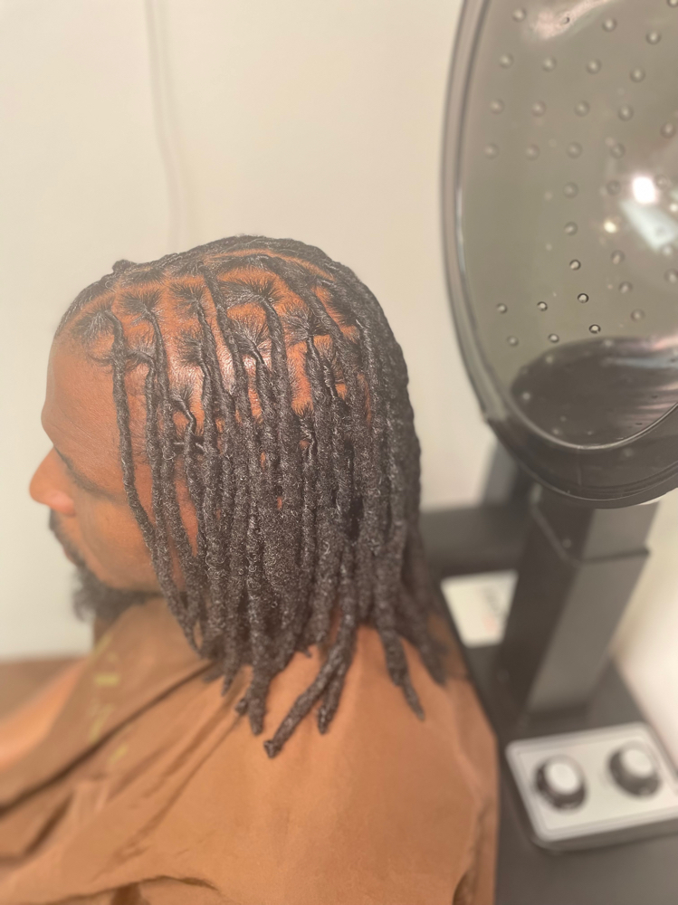Medium Locs at Lateeka’s Natural HairCare in Nashville, TN