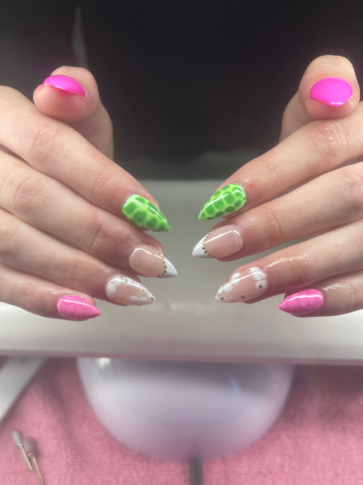 Detailed Nail Art