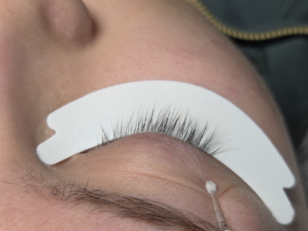 Lash Extension Removal