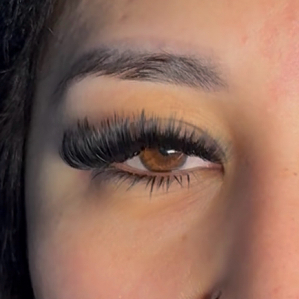 Volume Set at Meshae’s Divine Touch in Nashville, TN