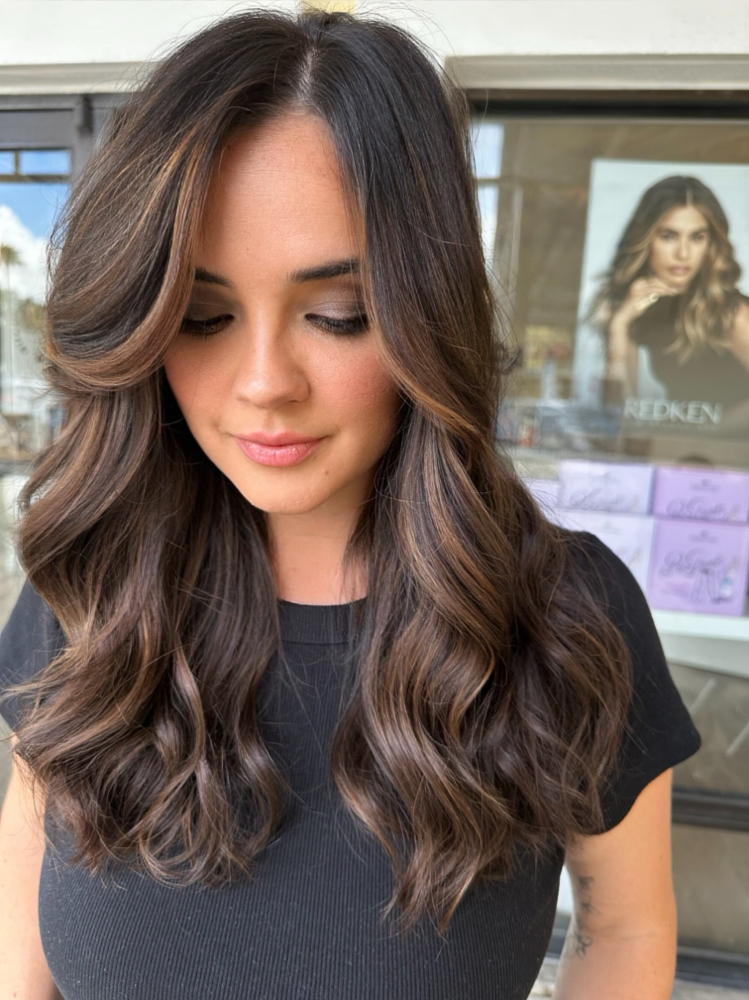 HOT CHOCOLATE BRUNETTE