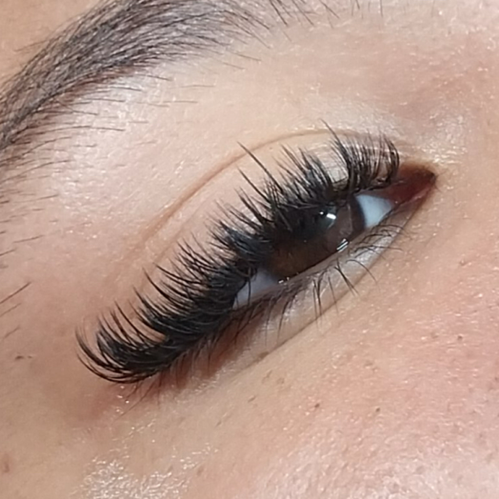Full Set Lash Extensions at Humming Beauty in Escondido, CA