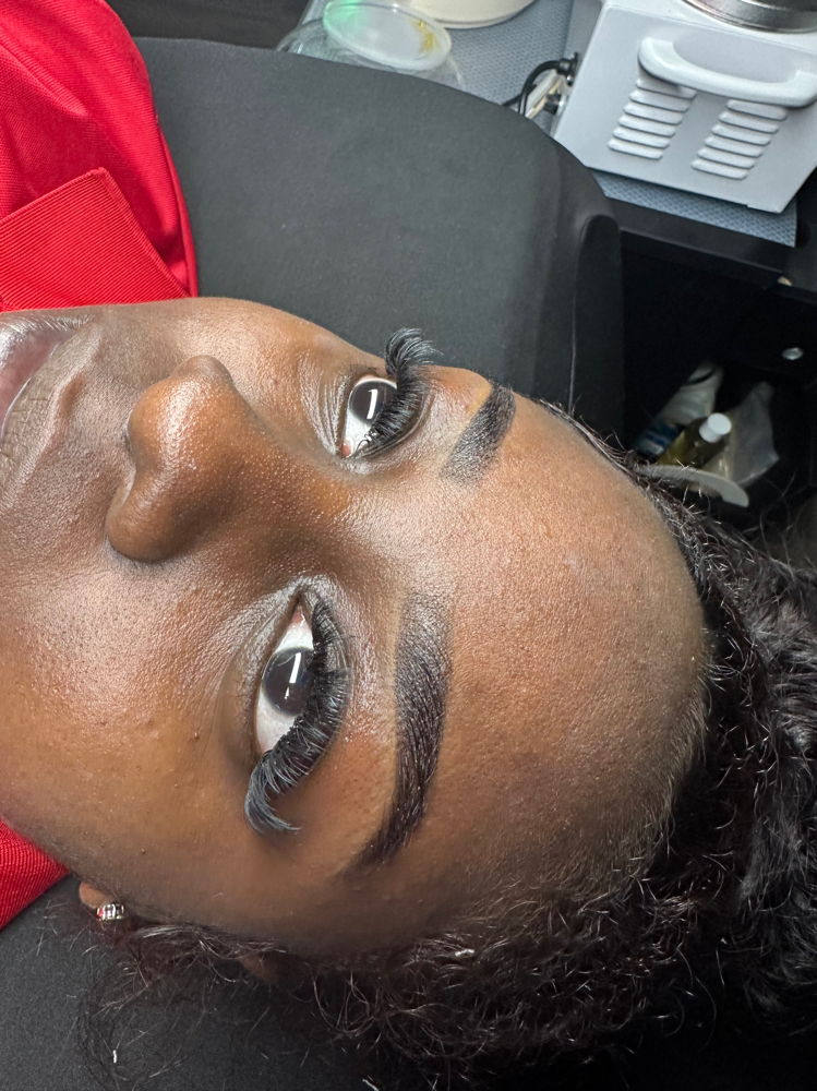 Brow Lamination & Tint