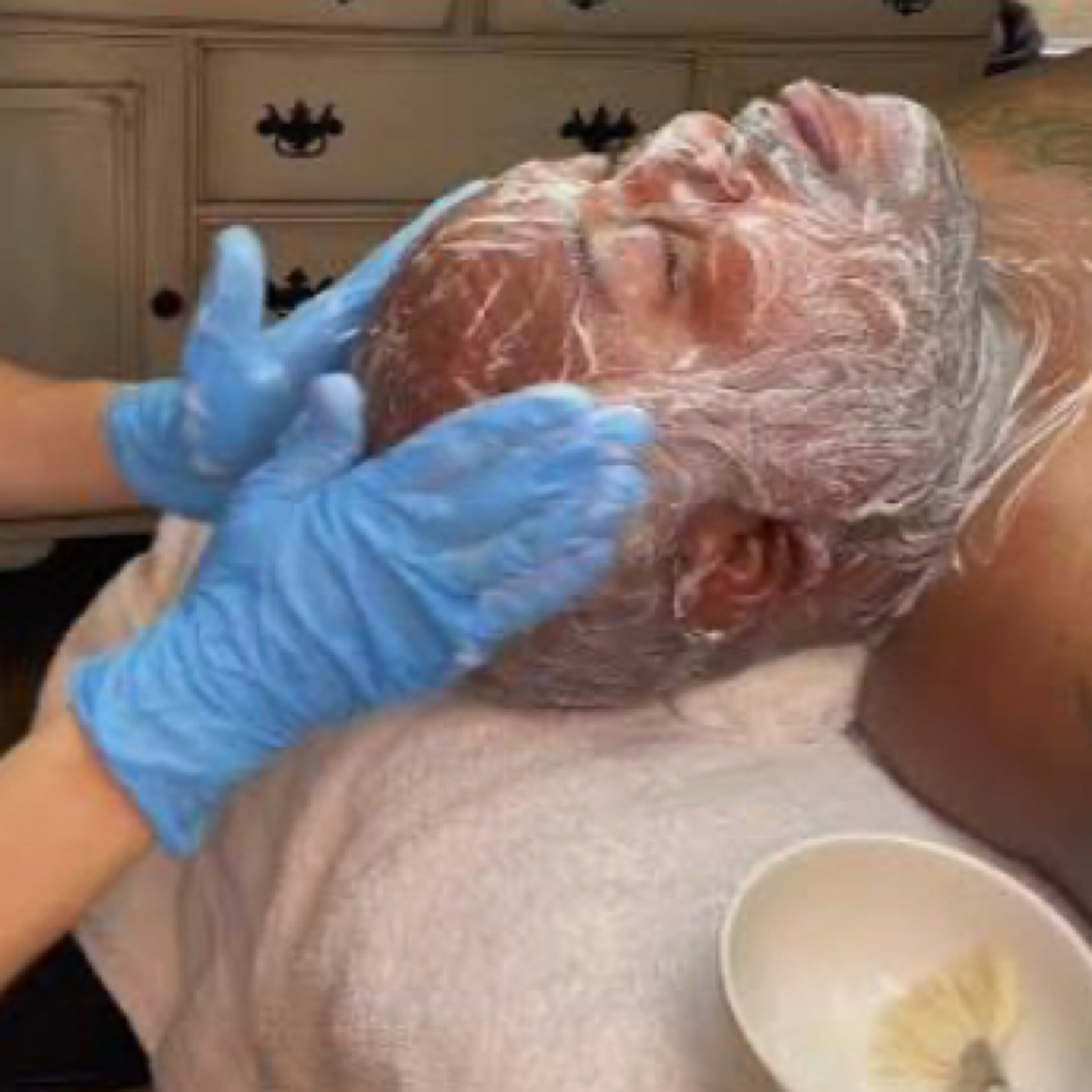 Bald Head Basic Facial Love at Forever Amor Massage & Spa By Aneashia in Monroe, LA