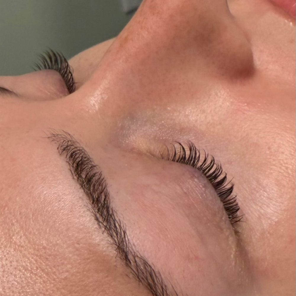 Lash Lift at Alnoor beautyhouse in Brookfield, WI