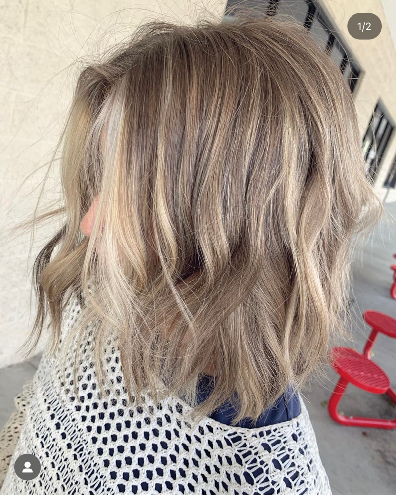 Shampoo Haircut & Blow-Dry