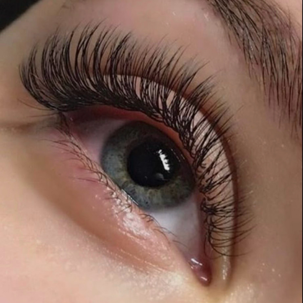 Volumen Natural Full Set Pestañas at Dream Body Esthetic in Orlando, FL