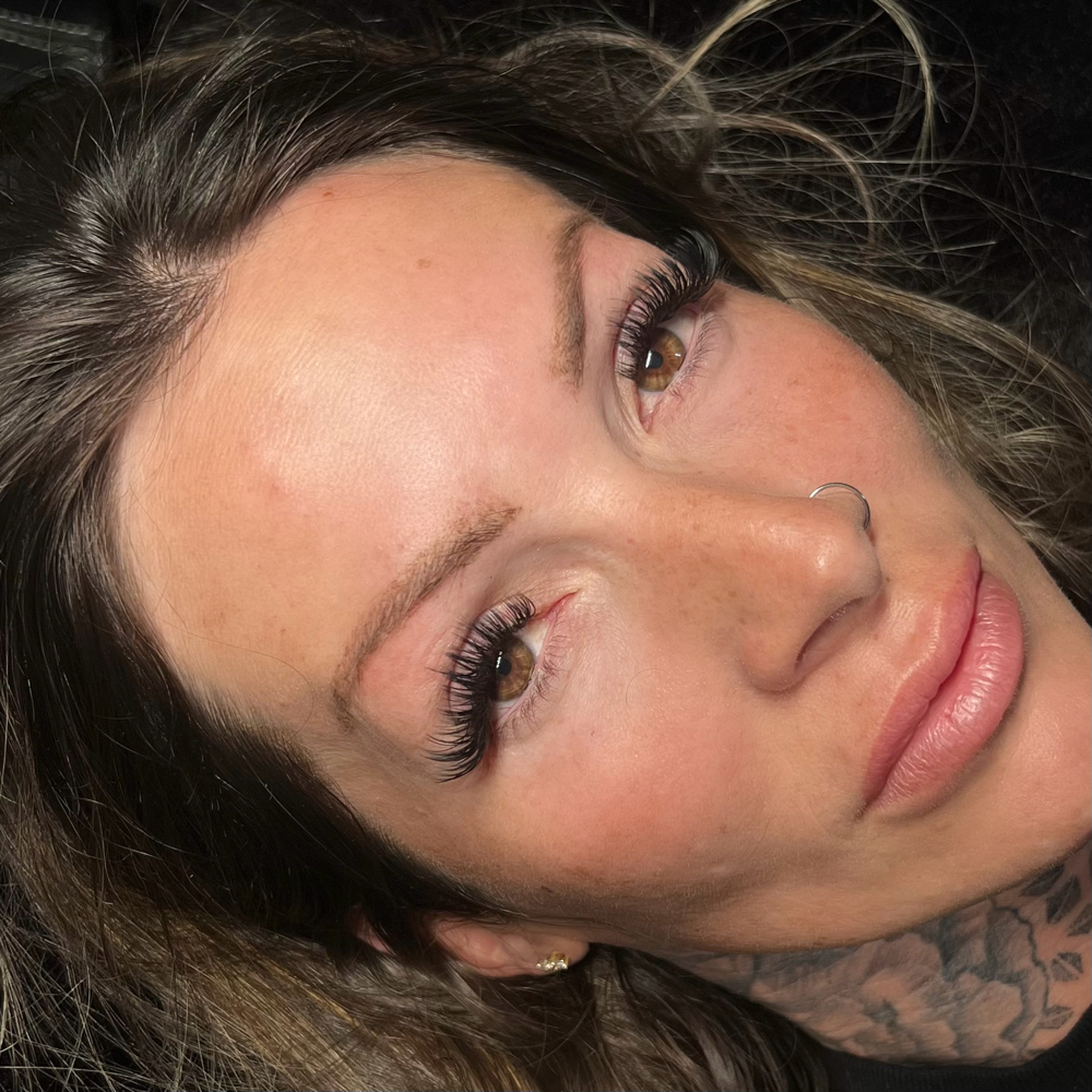 Wet Lash Extensions - Full Set
